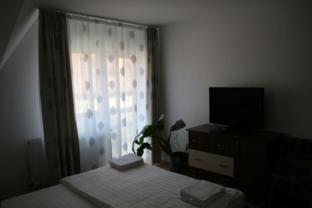Casa Leny Hotel Újtohán Kültér fotó